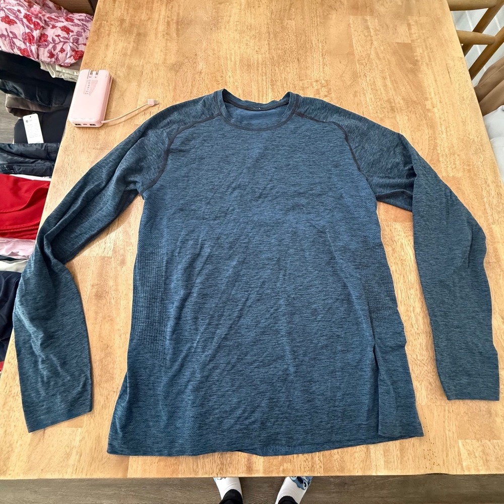 Lululemon Metal Vent Tech Long Sleeve Shirt Mens Large Blue Heathered Training